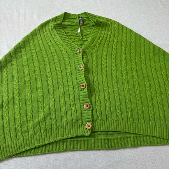 REVOLVE 525 American Green Button Front Knit Cotton Poncho Cardigan O/S Casual - Picture 3 of 6